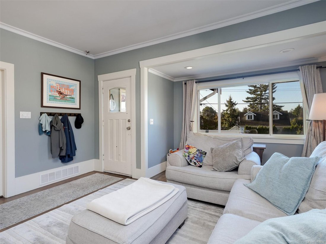 House in Saanich, British Columbia, Canada 4 - 19077434