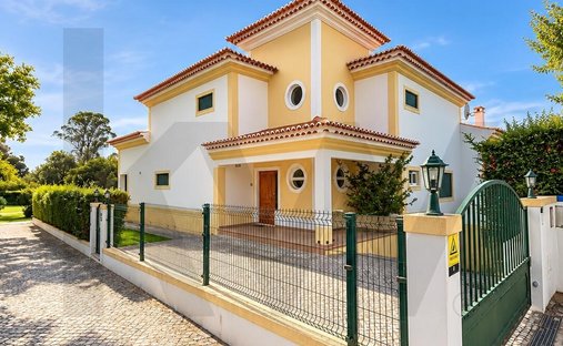 Townhouse in Setubal (Sao Sebastiao), Setubal, Portugal 1