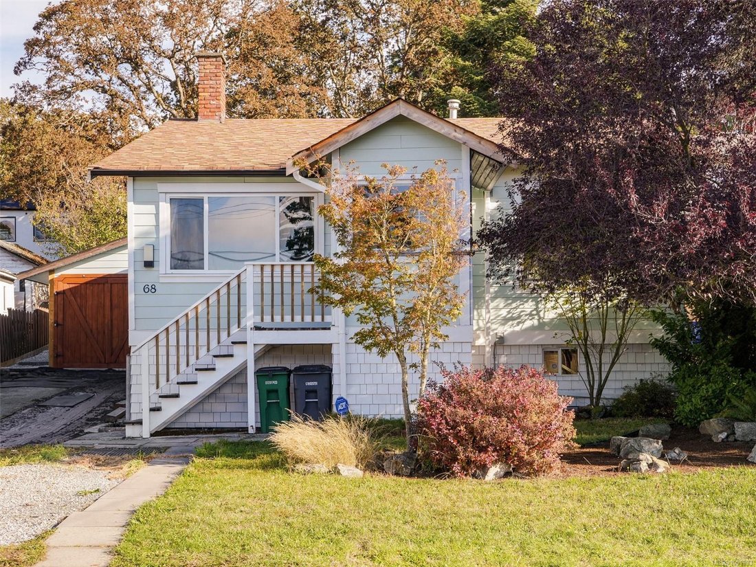House in Saanich, British Columbia, Canada 1 - 19077434