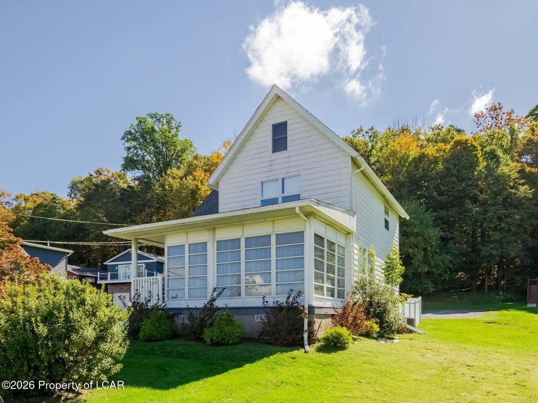 House in Harveys Lake, Pennsylvania, United States 2 - 19076261