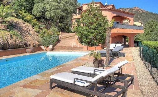 Villa in Théoule-sur-Mer, Provence-Alpes-Côte d'Azur, Frankreich 1