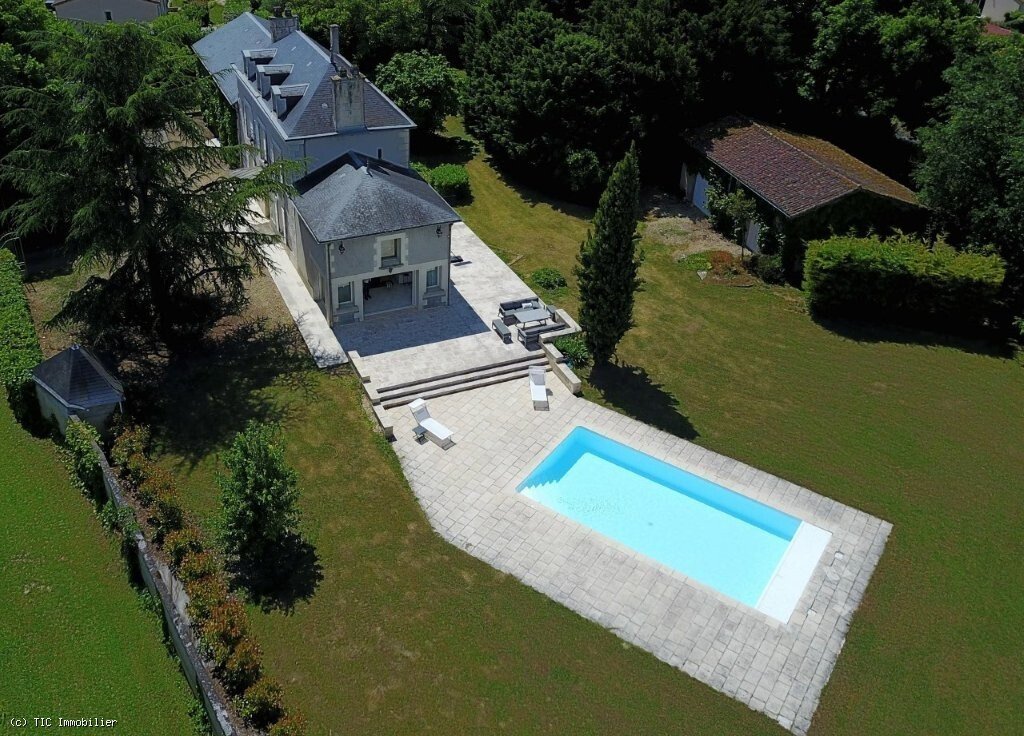 Haus in Avanton, Neu-Aquitanien, Frankreich 1 - 19077323