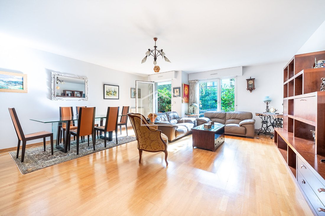 Apartamento en Meseta Oeste, Suresnes, Francia 1 - 19079347