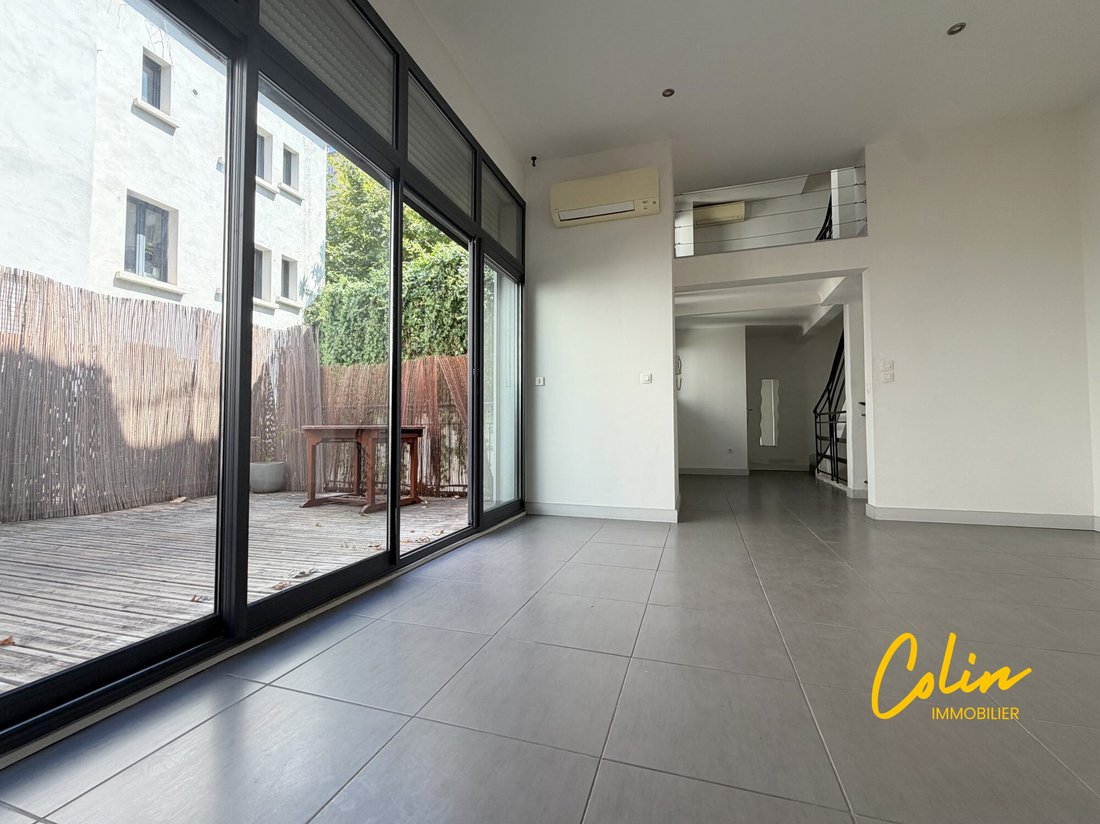 Apartment in Castellane, 6e Arrondissement, Marseille 3 - 19076608