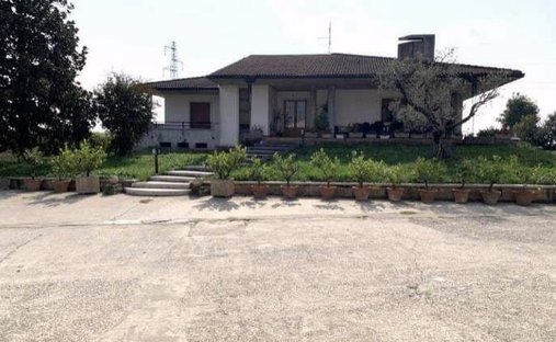 Villa in Caldiero, Veneto, Italy 1