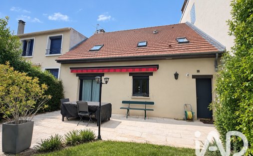 Maison à Marché d'Intérêt National Paris Rungis, Chevilly-Larue, France 1