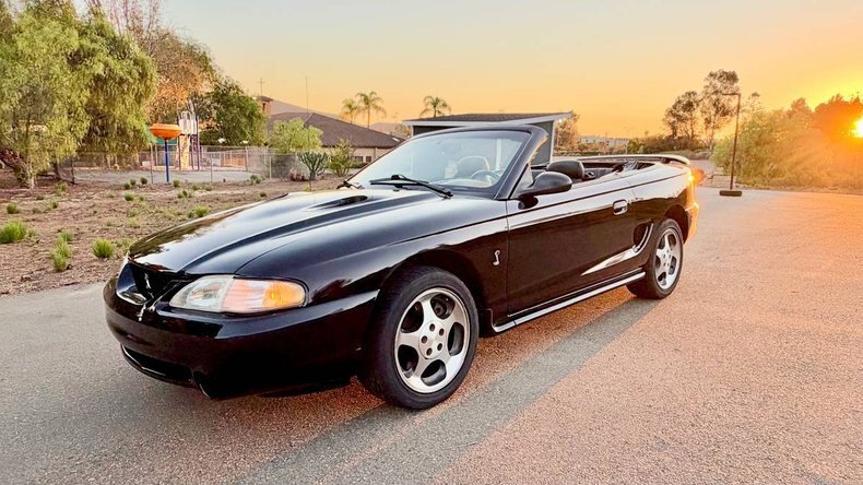 Cabriolet in Glendale, United States 5 - 19085967
