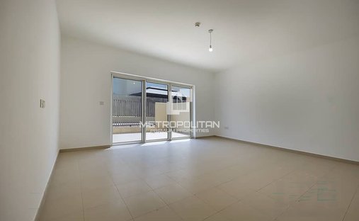 Apartment in Dubai South Golf District, Dubai, United Arab Emirates 1