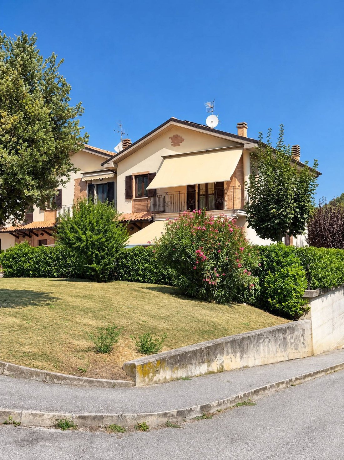 Villa en Comunanza, Marcas, Italia 3 - 19076160