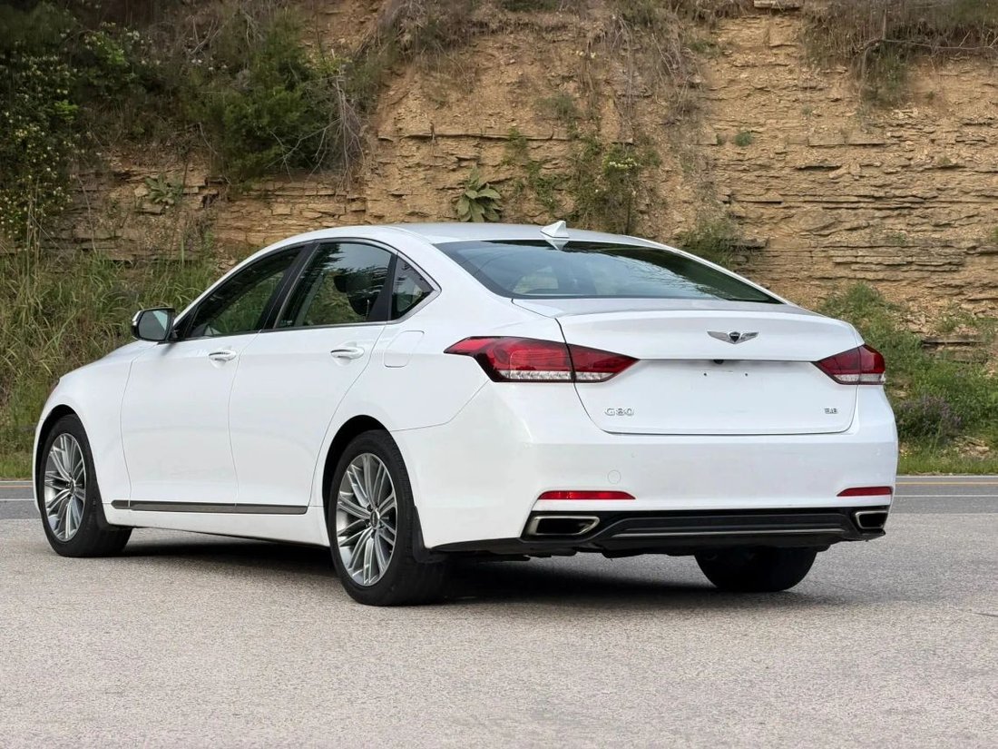 Sedan in Woodbury, TN, United States 4 - 19081586