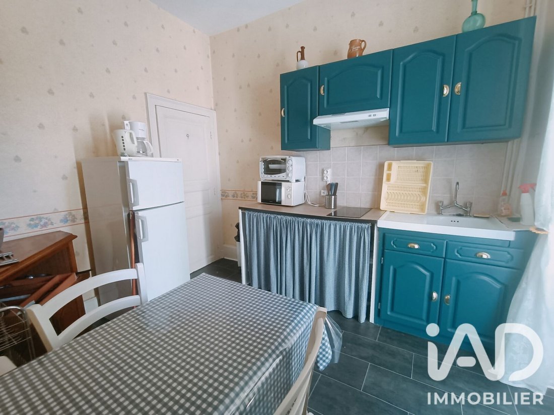 Marche, Vichy, France 3 - 19078376