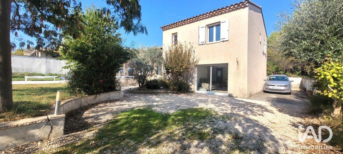 Maison à Saint-Saturnin-lès-Avignon, Provence-Alpes-Côte d'Azur, France 4 - 19078343