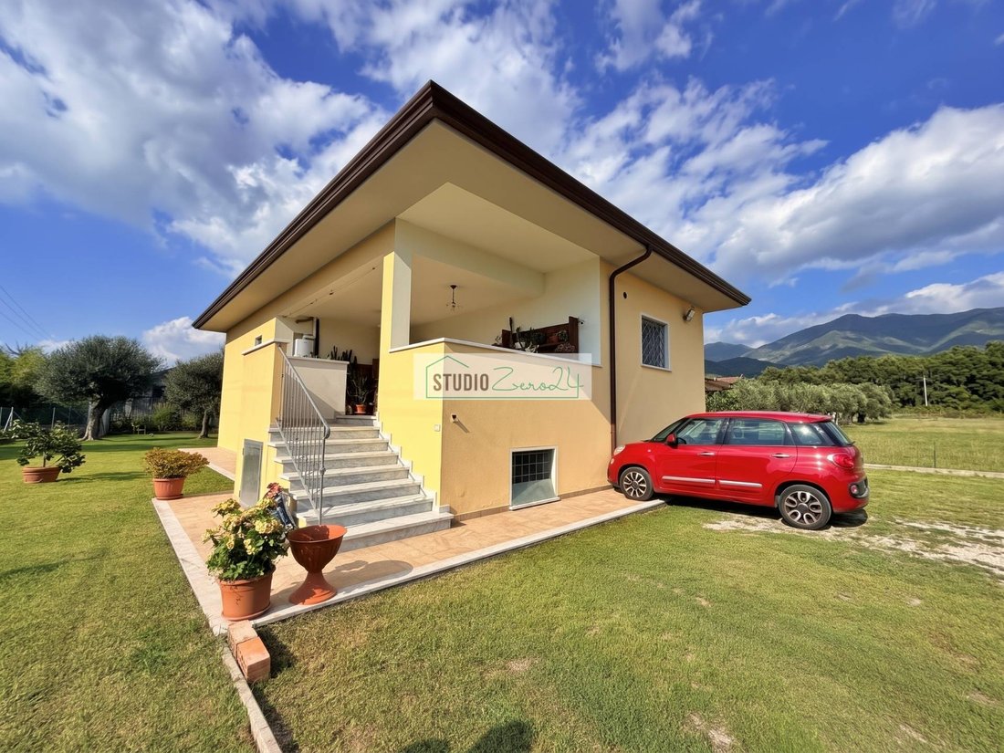 Villa a Seravezza, Toscana, Italia 2 - 19076199