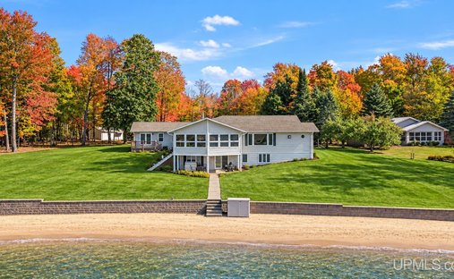 Maison à Munising, Michigan, États-Unis 1