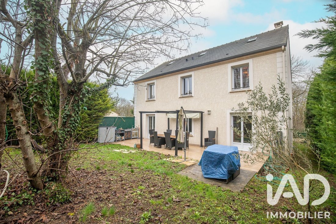 House in Mandres-les-Roses, Ile-de-France, France 1 - 19083377