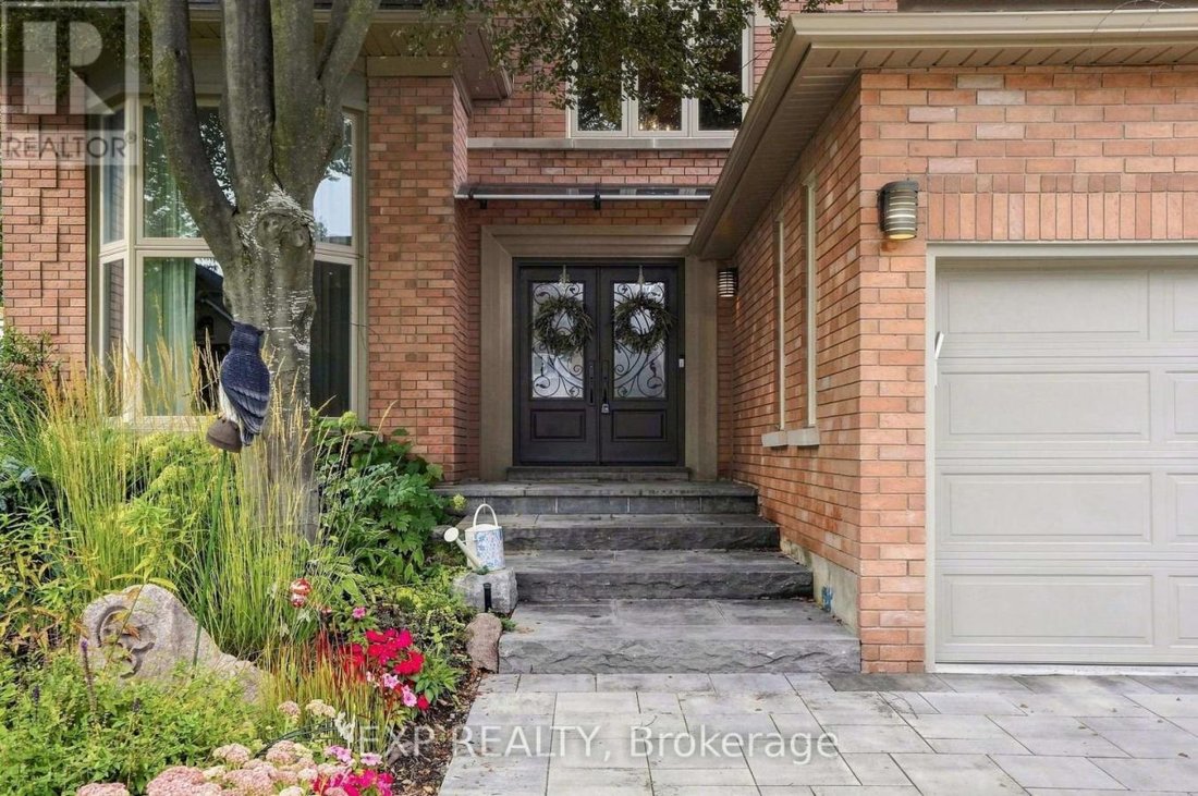 Haus in Newmarket, Ontario, Kanada 3 - 19082864
