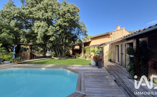 Maison à Régusse, Provence-Alpes-Côte d'Azur, France 1