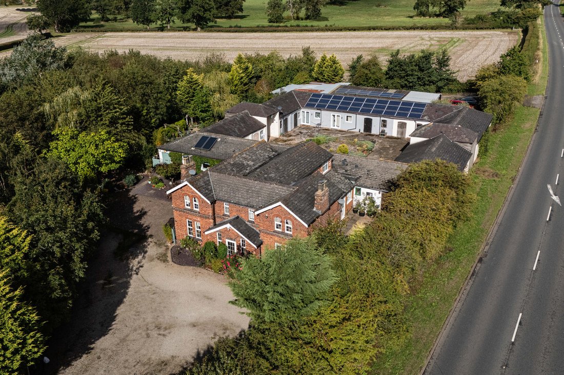 House in Martin Hussingtree, England 2 - 19077085