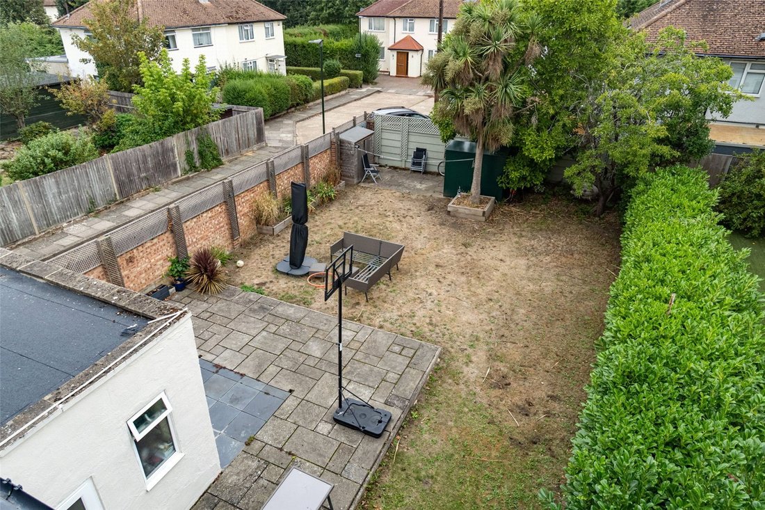 House in Hampton Hill, Richmond Upon Thames, England 2 - 19077003