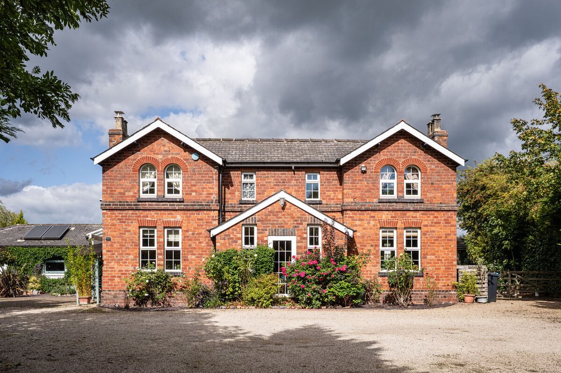 House in Martin Hussingtree, England 1 - 19077085