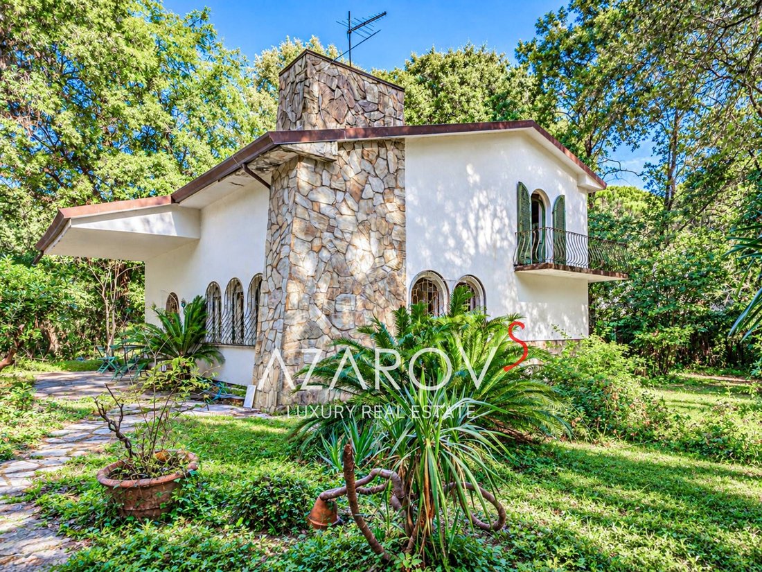 Villa à Marina di Massa Centre, Massa, Italie 1 - 19078970