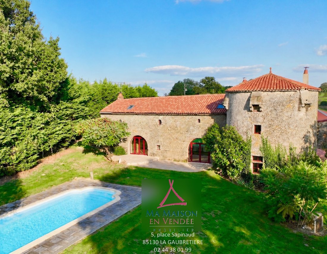 Casa a Arrondissement di La Roche-sur-Yon, Paesi della Loira, Francia 1 - 16371857