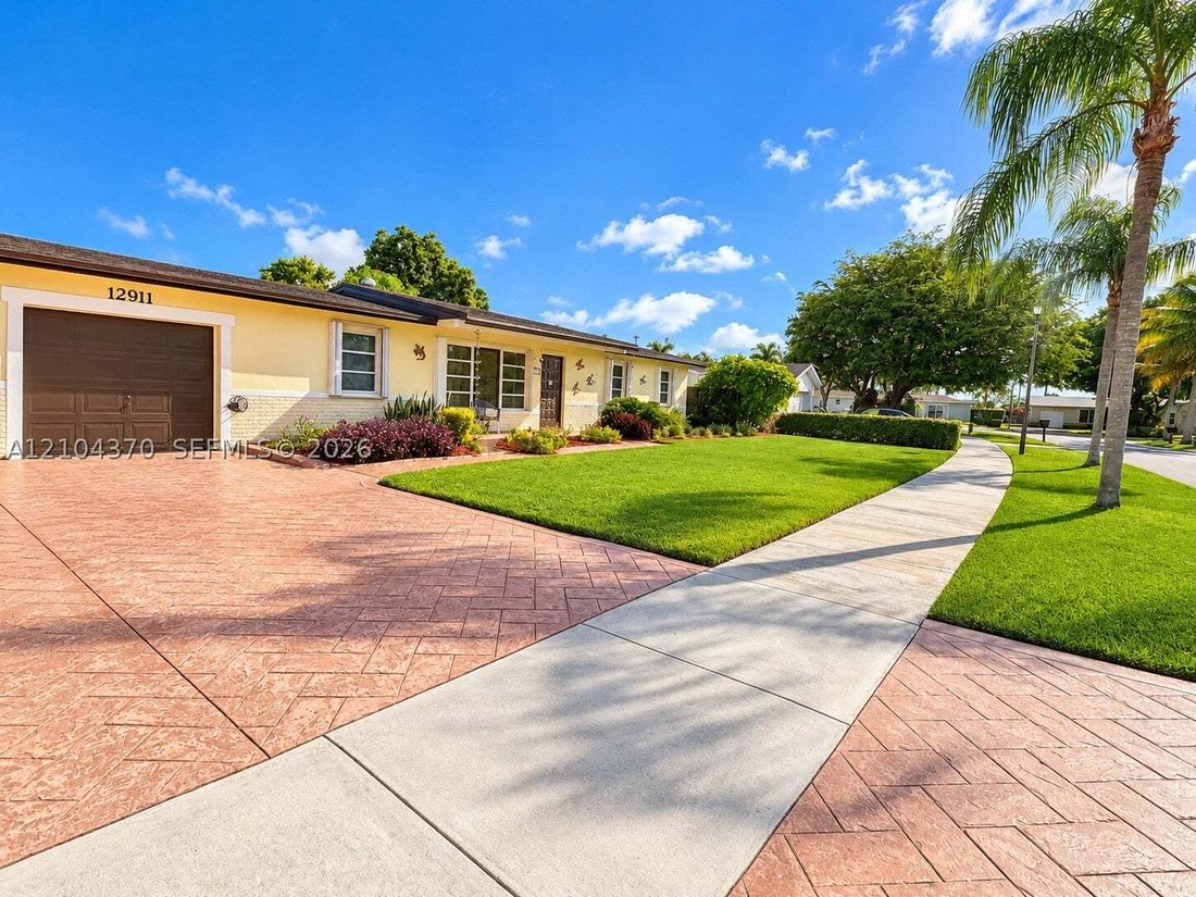 House in Miami, Florida, United States 1 - 19076962