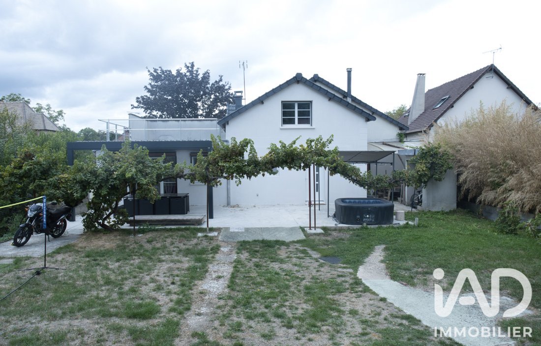 Maison à Montigny-lès-Cormeilles, Île-de-France, France 2 - 19083427