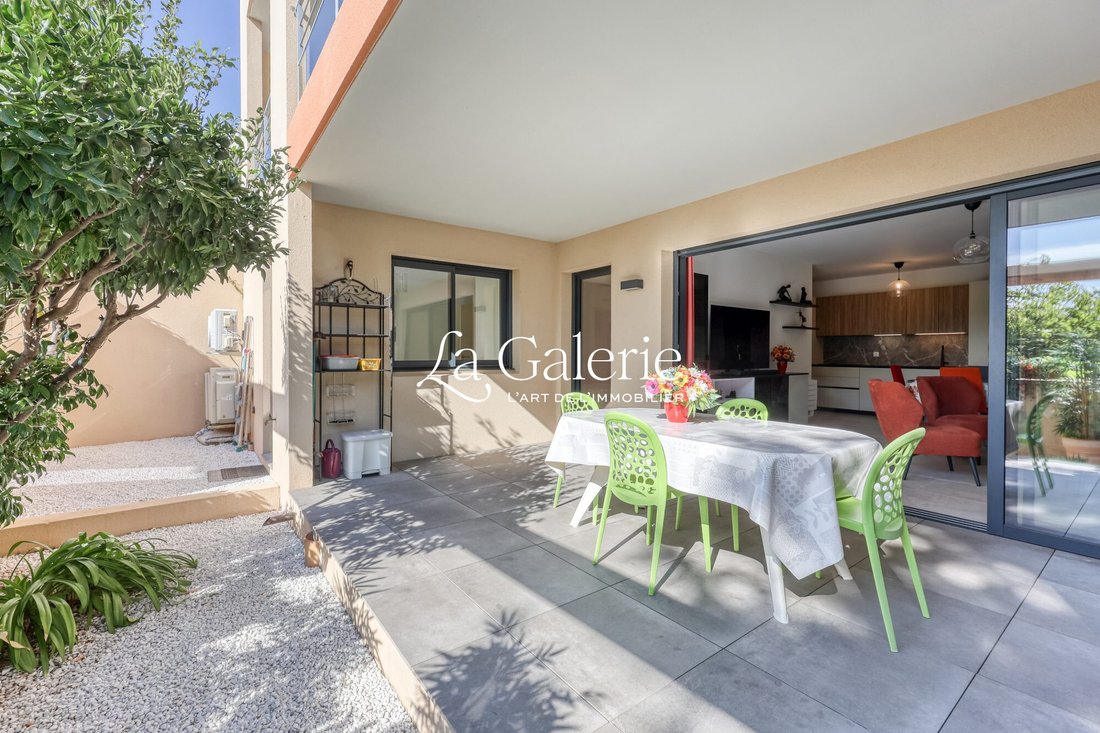 Appartement à Hyères, Provence-Alpes-Côte d'Azur, France 3 - 19076558