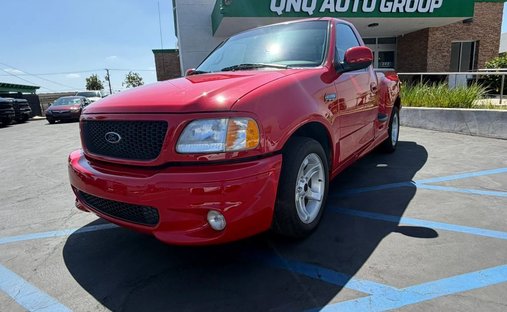 2000 Ford F150 Regular Cab Lightning Short Bed in Ontario, CA, United States 1