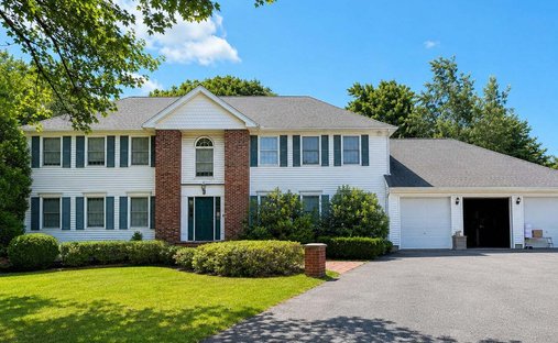 House in New Hartford, Connecticut, United States 1