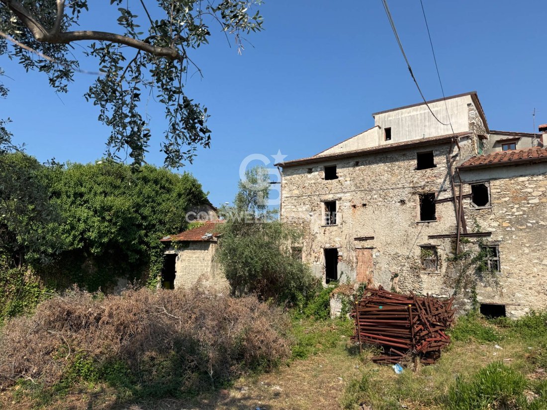Casa di campagna a Seravezza, Toscana, Italia 3 - 19076157