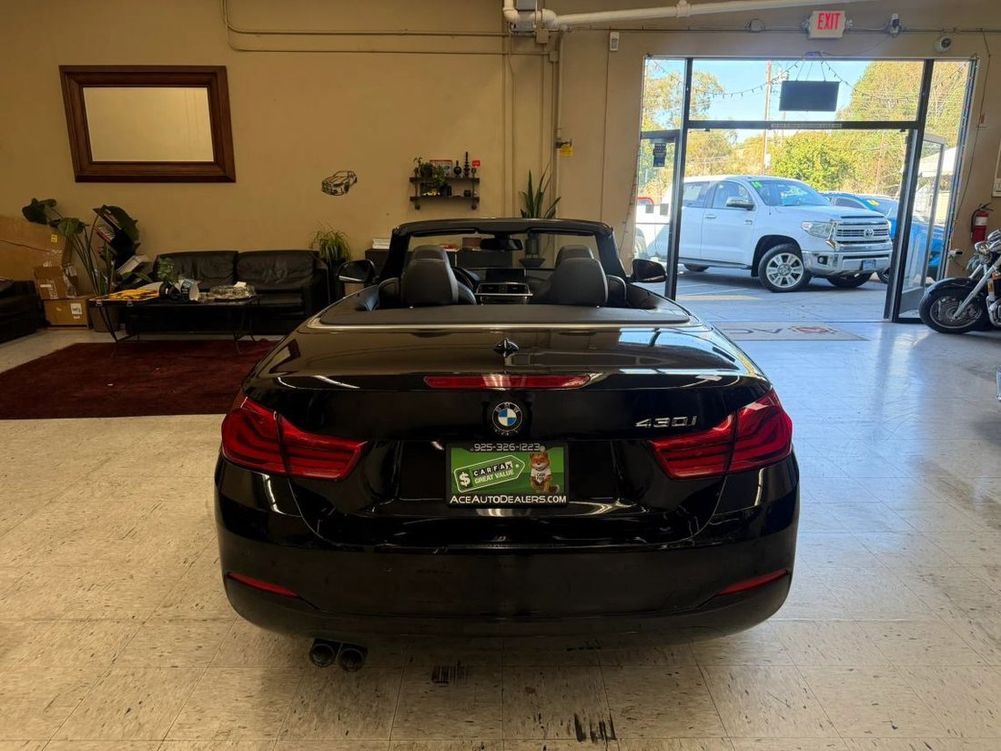 Cabriolet in Martinez, CA, United States 4 - 19081642