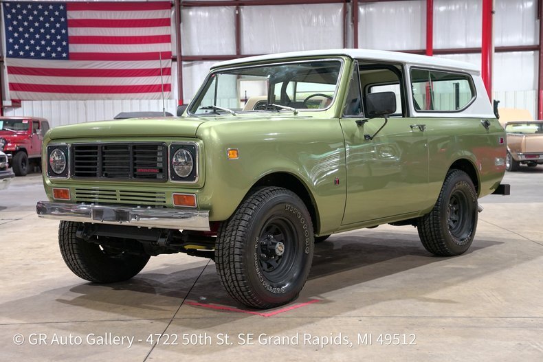 Suv in Grand Rapids, United States 1 - 19077195