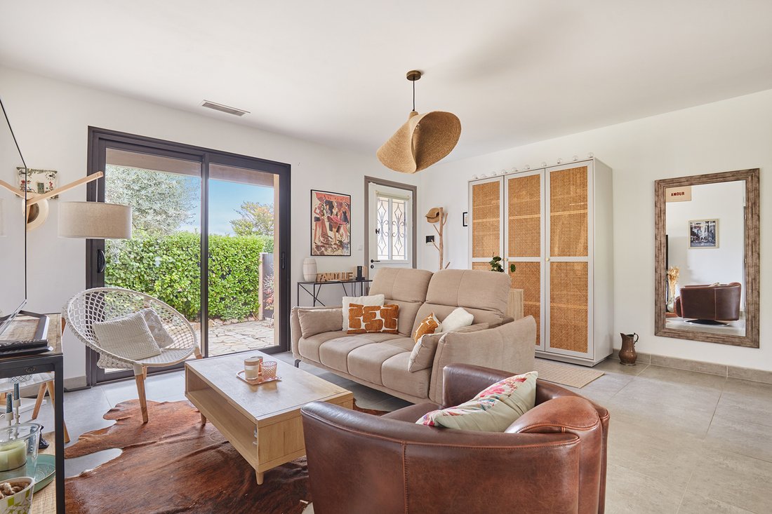 House in Granettes-Jauberte-Sainte Anne, Aix-en-Provence, France 2 - 19077297