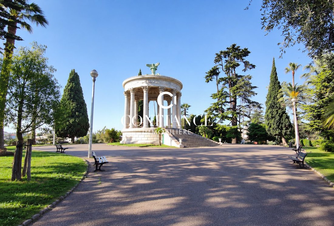 Villa a Nizza, Provenza-Alpi-Costa Azzurra, Francia 1 - 19085487