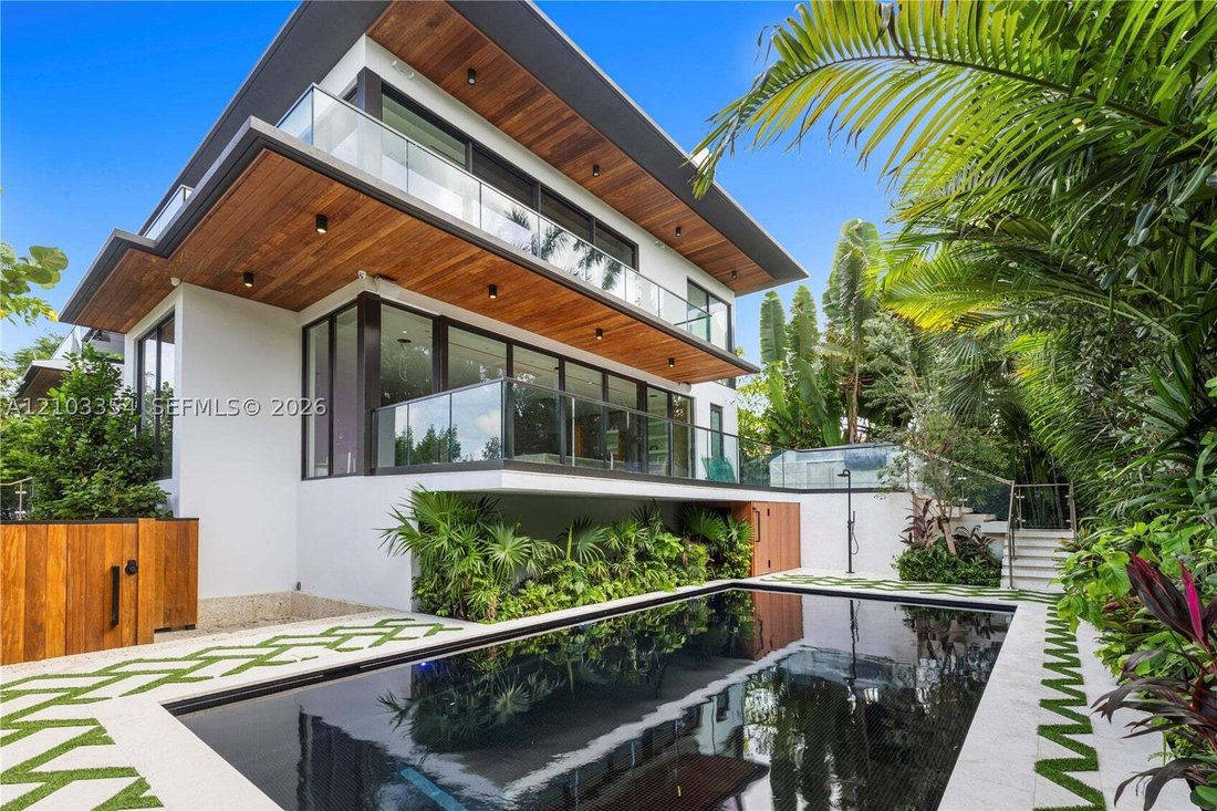 House in Miami, Florida, United States 1 - 19080877
