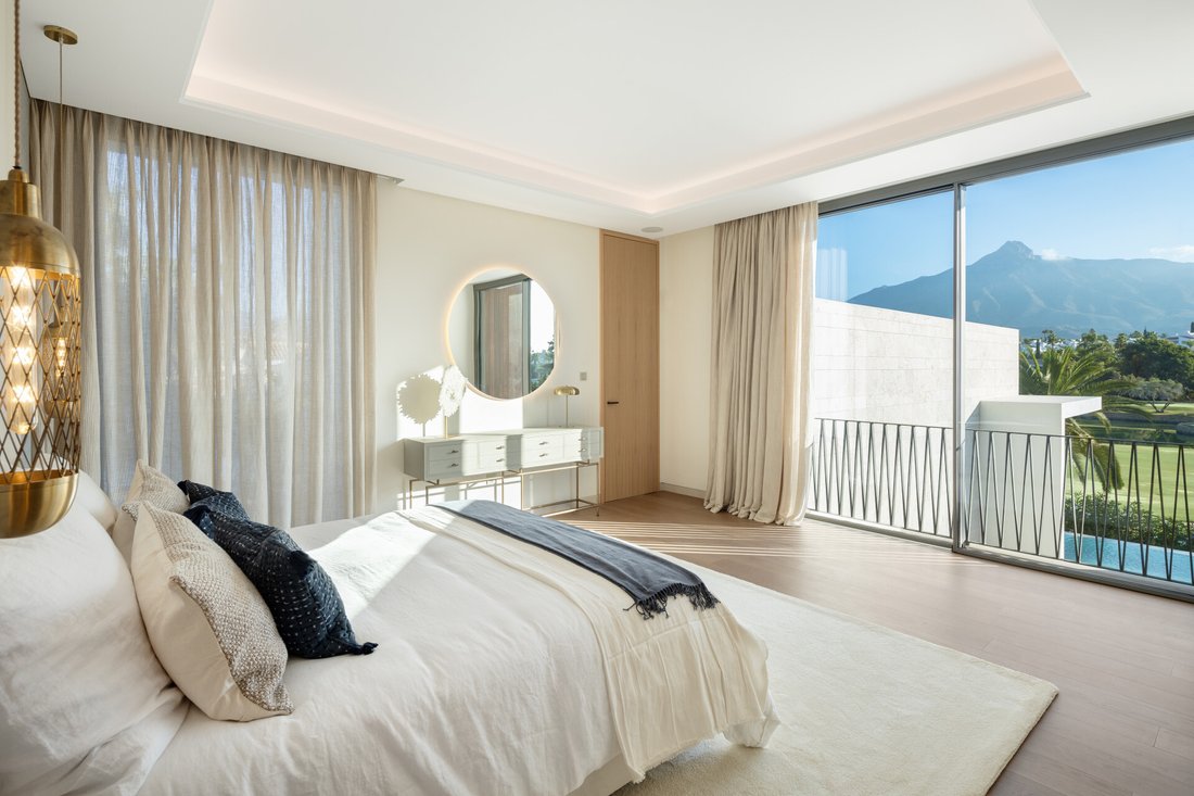 Villa in Nueva Andalucía, Marbella, Spanien 4 - 19082747