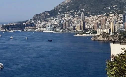 Villa à Cabbe-Saint Roman, Roquebrune-Cap-Martin, France 1