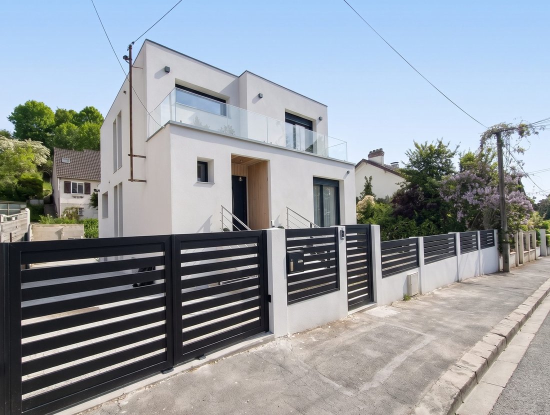 Villa in La Frette-sur-Seine, Ile-de-France, France 1 - 19082405