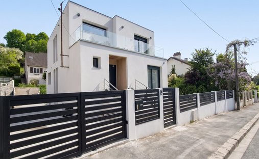 Villa in La Frette-sur-Seine, Ile-de-France, France 1