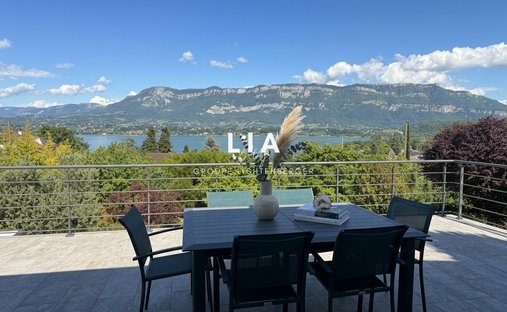 Casa a Le Bourget-du-Lac, Auvergne-Rodano-Alpi, Francia 1