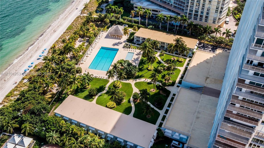 Condo in Key Biscayne, Florida, United States 2 - 19081272