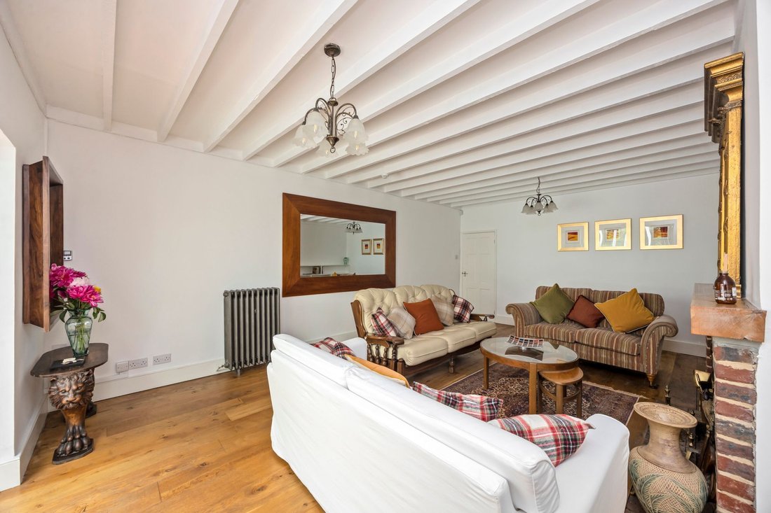Haus in Felbridge, England 5 - 19079481