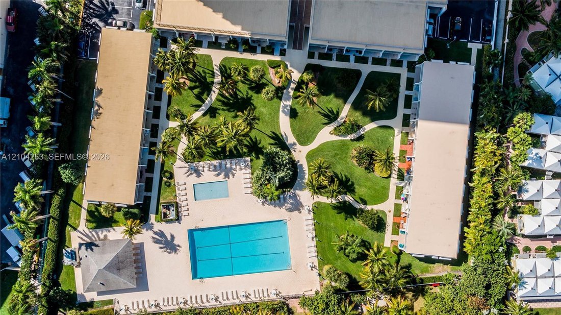 Condo in Key Biscayne, Florida, United States 3 - 19081272