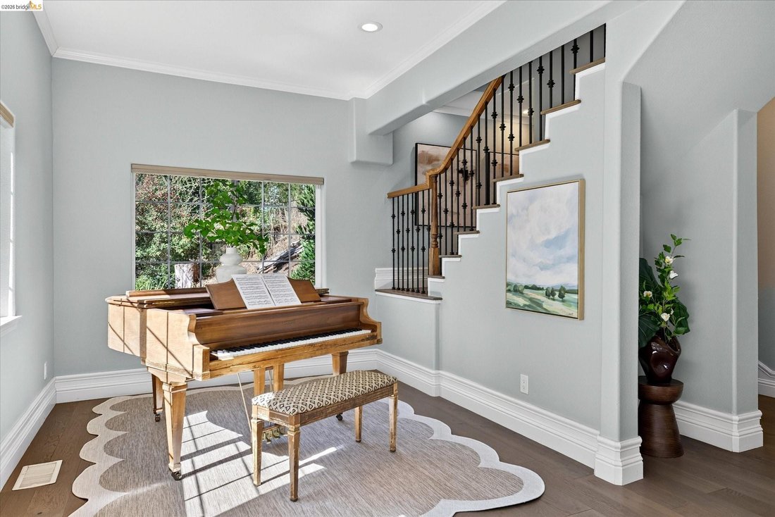 House in Oakland, California, United States 3 - 19079709