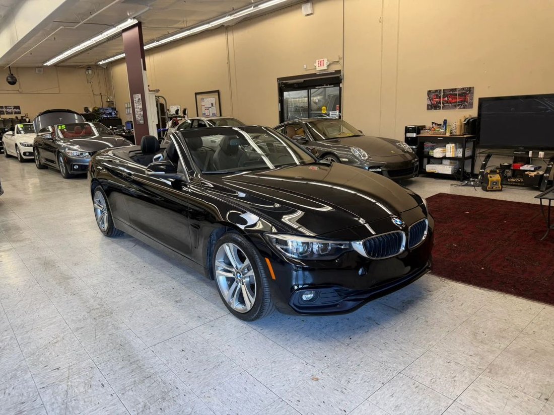 Cabriolet in Martinez, CA, United States 1 - 19081642