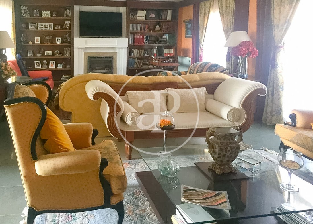 Villa in Valdeolmos-Alalpardo, Comunidad de Madrid, Spain 4 - 19077251
