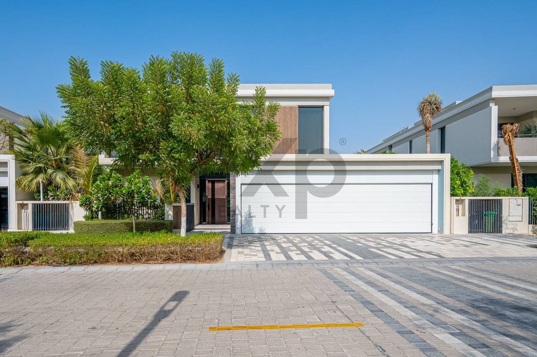Villa in Tilal Al Ghaf, Dubai, United Arab Emirates 2 - 19077185