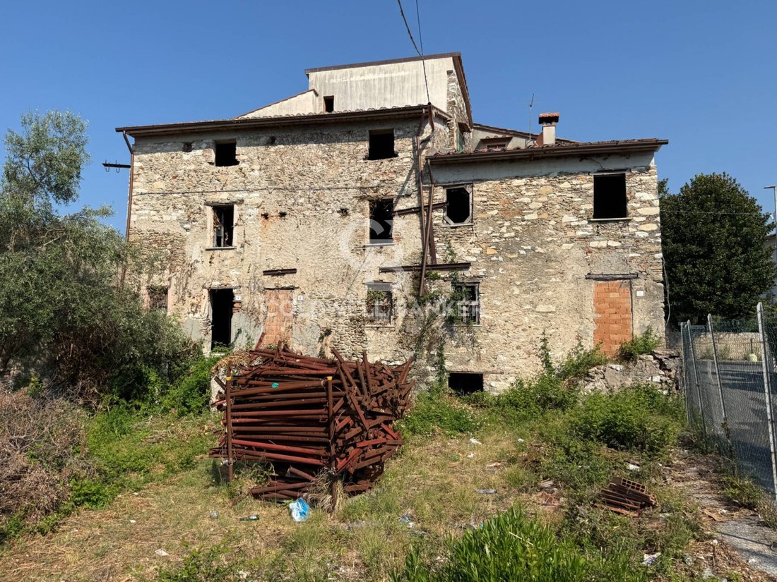 Casa di campagna a Seravezza, Toscana, Italia 2 - 19076157